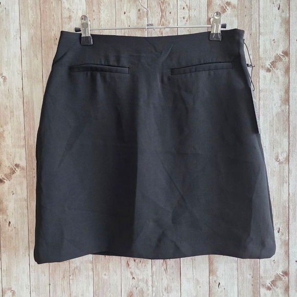 LOFT Dresses & Skirts - Women's LOFT Black Mini Skirt Size 0